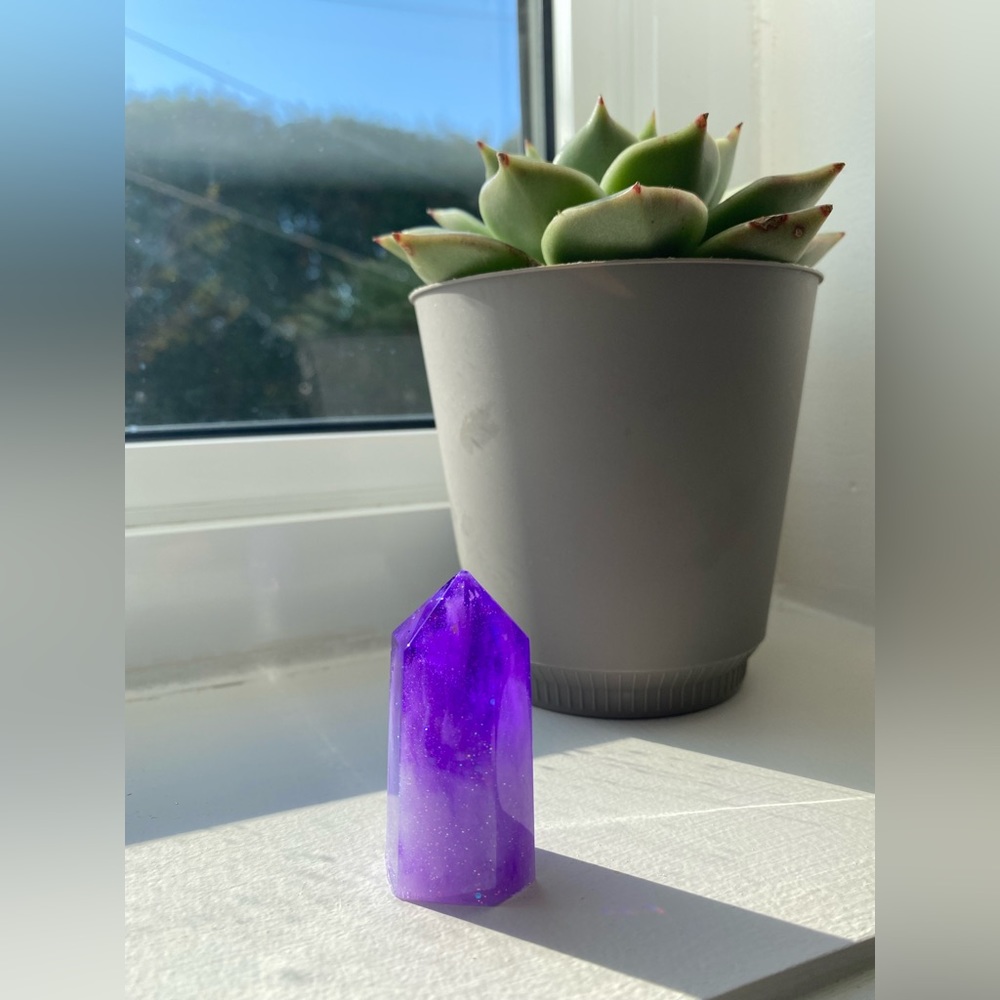 House decoration ~ Single small purple and white tower crystal 💜🤍